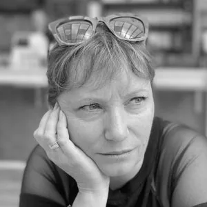 Glass artist portrait / studio